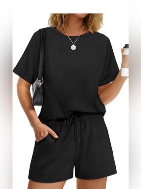 WIHOLL  Two Piece Short Sets for Women Casual Summer Outfits Short Sleeve Crew